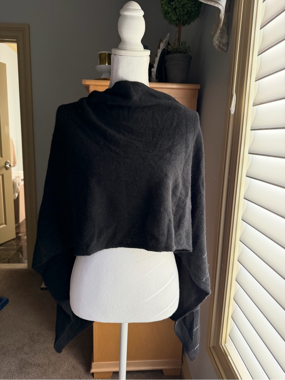Claudia Nichole Cashmere Classic Black Pashmina Wrap